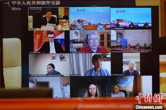 “幸福新西藏、發(fā)展新畫卷”云訪問(wèn)活動(dòng)在拉薩、北京、莫斯科等地同時(shí)舉行?！∪轿木?攝