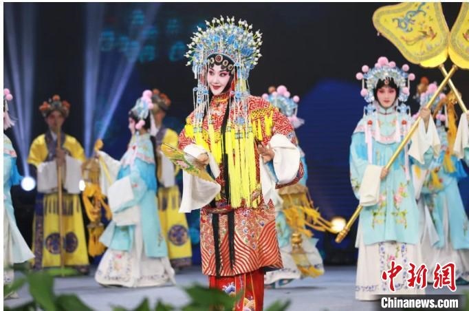 圖為，漢劇《貴妃醉酒》演出現(xiàn)場(chǎng) 武漢文旅局供圖