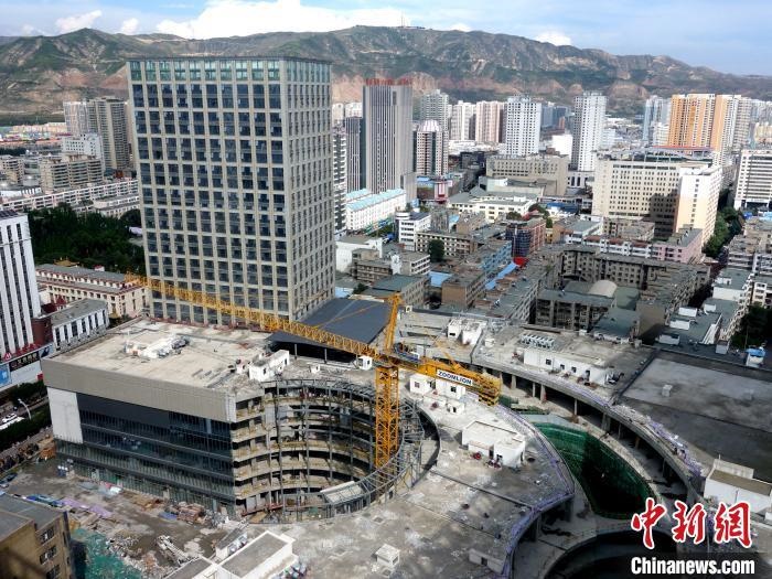 資料圖：城中區(qū)某商品住宅樓。 孫睿 攝