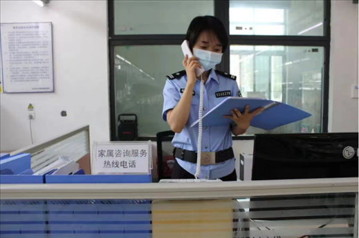 楊莎在工作。四川省女子強(qiáng)制隔離戒毒所供圖