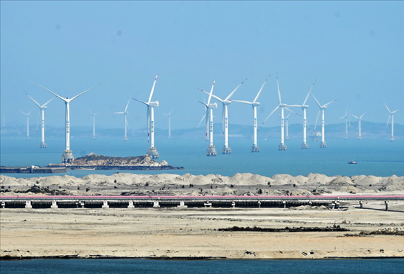 2021年3月9日，三峽福清興化灣海上風(fēng)電場(chǎng)。新華社記者 林善傳 攝
