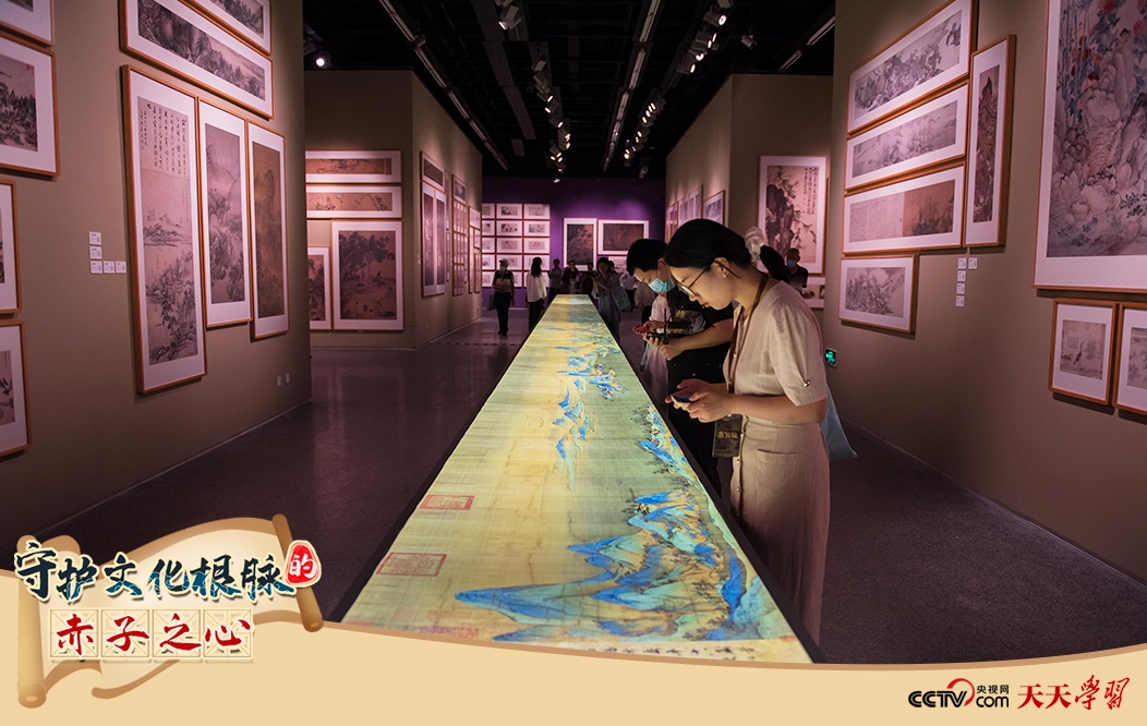 2023年7月1日，觀眾在浙江寧波美術(shù)館參觀中國歷代繪畫大系成果展·寧波特展。