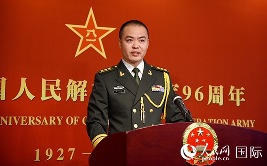 中國(guó)駐瑞典大使館李珂副武官致辭。人民網(wǎng)記者 殷淼攝