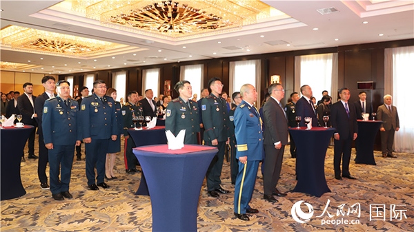 中國駐蒙古國使館慶祝建軍96周年招待會現(xiàn)場。人民網(wǎng)記者 霍文攝