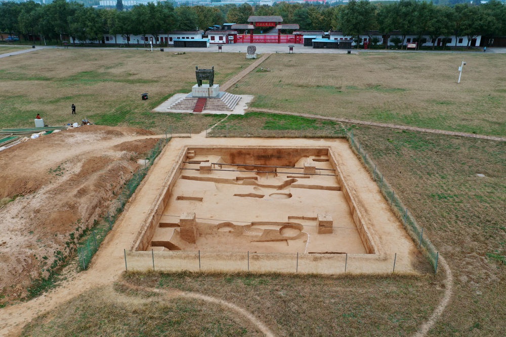 2022年河南安陽(yáng)市殷墟商王陵區(qū)第三地點(diǎn)發(fā)掘現(xiàn)場(chǎng)（資料照片）。新華社發(fā)