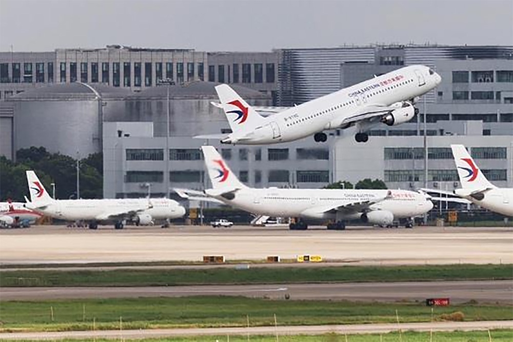2023年8月2日，東航第二架國產(chǎn)C919大型客機執(zhí)飛滬蓉空中快線。
