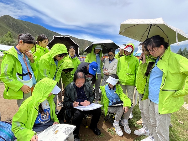2023年“我們共同追逐夢想”——京藏青少年拉薩采風(fēng)交流活動。