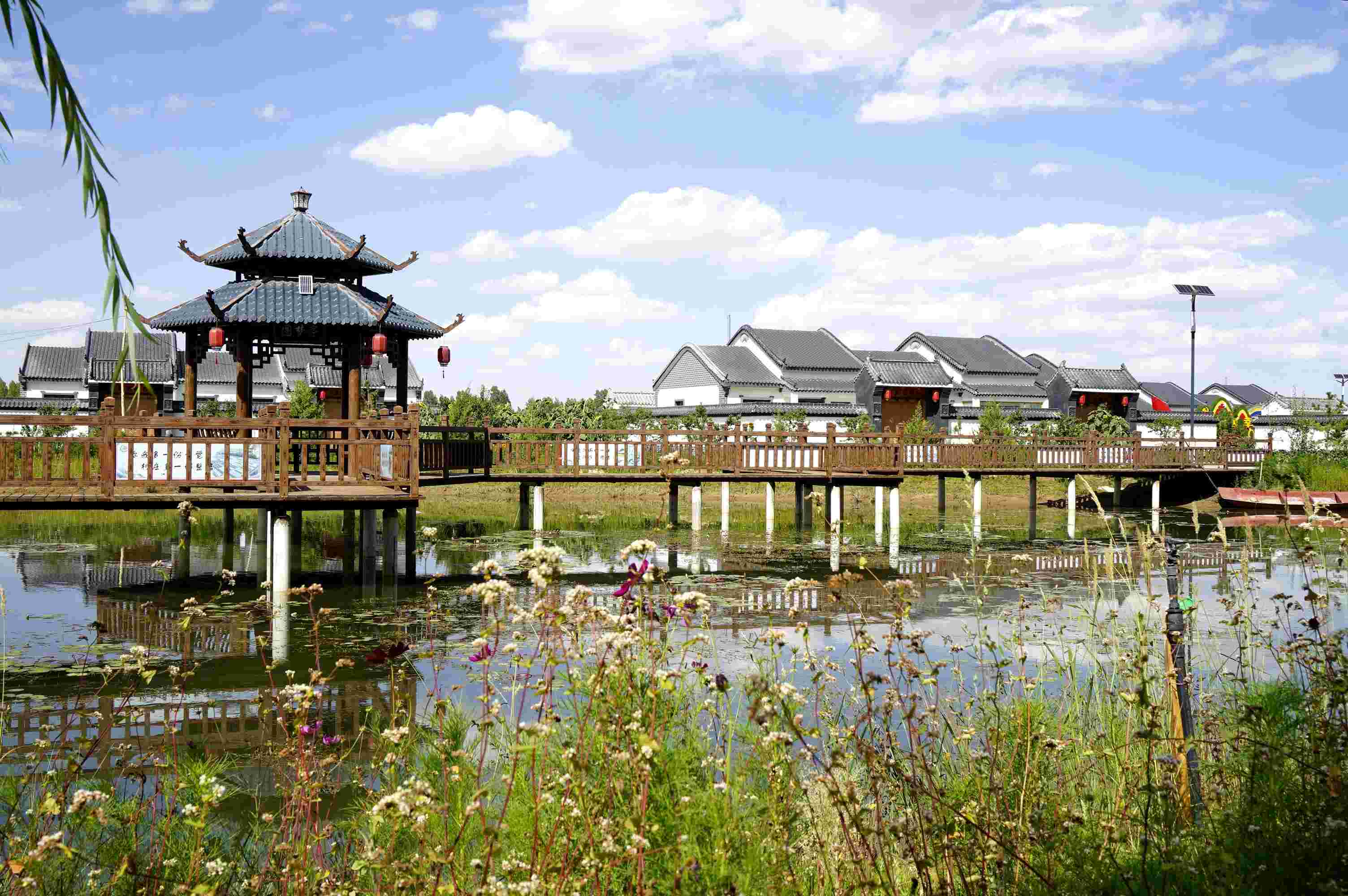 黃家堡村，筑夢新居。張文博攝
