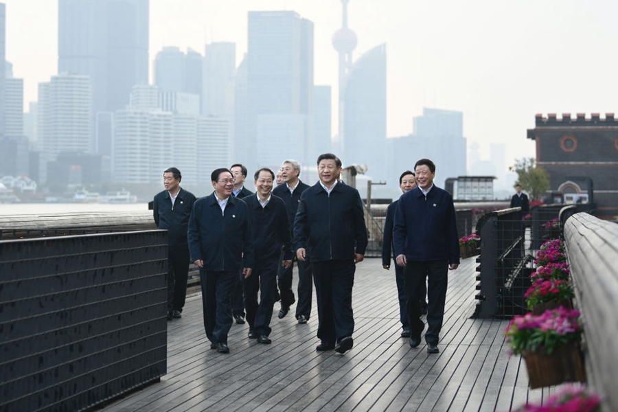 2019年11月2日，習近平在上海市楊浦區(qū)濱江公共空間楊樹浦水廠濱江段考察。