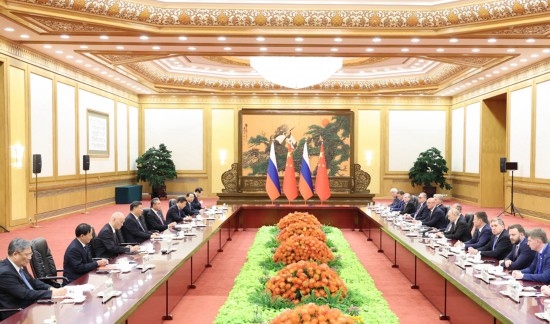 10月18日中午，國家主席習(xí)近平在北京人民大會堂同來華出席第三屆“一帶一路”國際合作高峰論壇的俄羅斯總統(tǒng)普京舉行會談。新華社記者 姚大偉 攝