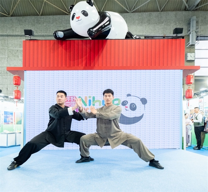 日本國(guó)際旅游博覽會(huì)期間中國(guó)展館的太極拳表演。圖片由中國(guó)駐東京旅游辦事處提供