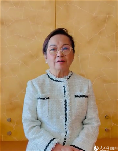菲律賓前總統(tǒng)阿羅約通過視頻發(fā)表致辭。人民網(wǎng)記者樊帆 攝