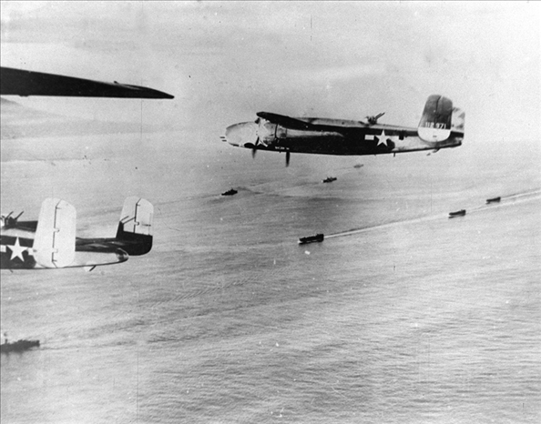 1942年4月18日，美國航空母艦甲板上B－25解放式轟炸機(jī)起飛轟炸東京工業(yè)區(qū)域，此為日本首次受盟軍之進(jìn)攻。