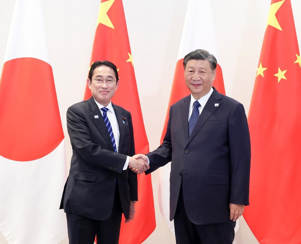 當(dāng)?shù)貢r間11月16日下午，國家主席習(xí)近平在舊金山會見日本首相岸田文雄。