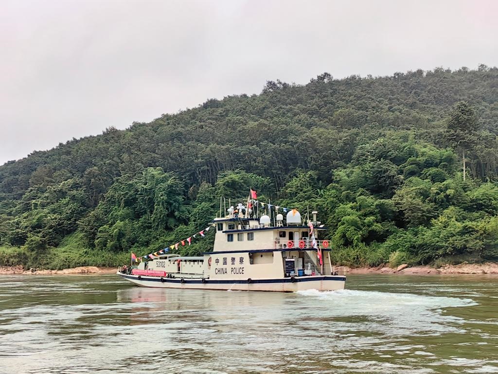 中方53102艇途經(jīng)關(guān)累港水域。（云南省公安廳水上巡邏總隊(duì)供圖）