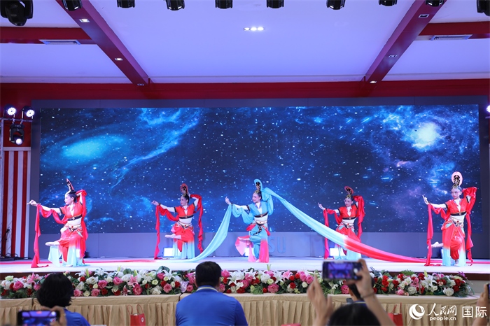 才藝表演環(huán)節(jié)。人民網(wǎng)記者 孫廣勇攝