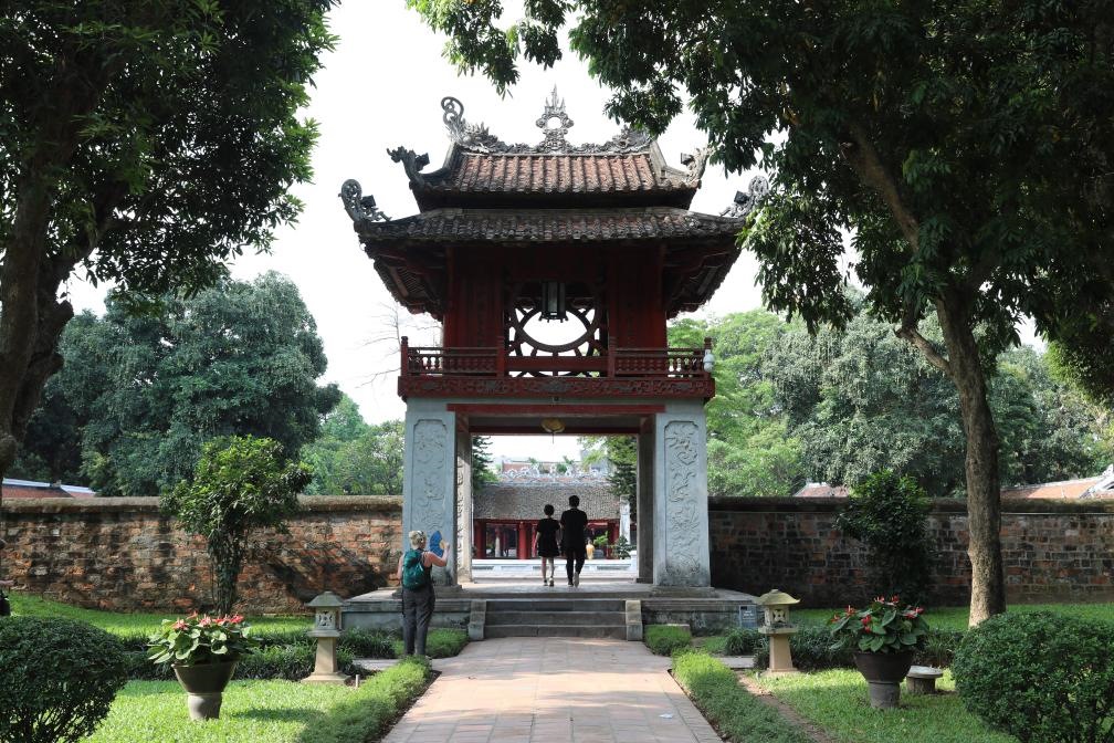 這是越南首都河內(nèi)文廟內(nèi)的奎文閣。