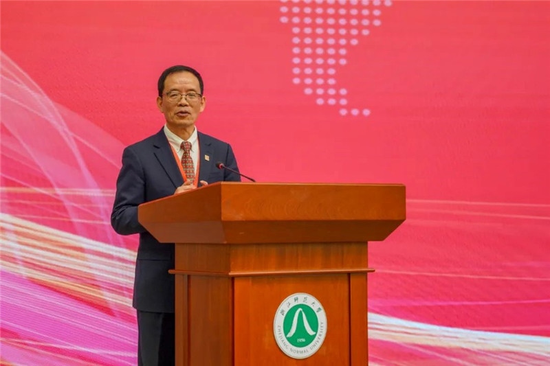 國務(wù)院學(xué)位委員會區(qū)域國別學(xué)學(xué)科評議組秘書長、浙江師范大學(xué)非洲研究院（非洲區(qū)域國別學(xué)院）院長劉鴻武致辭。主辦方供圖