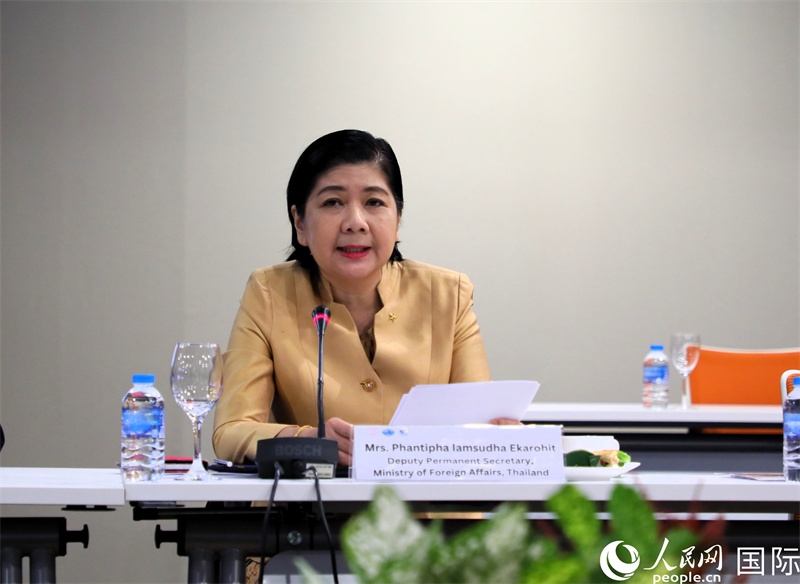 泰國外交部副次長潘提帕作主旨發(fā)言。人民網(wǎng)記者 白元琪攝