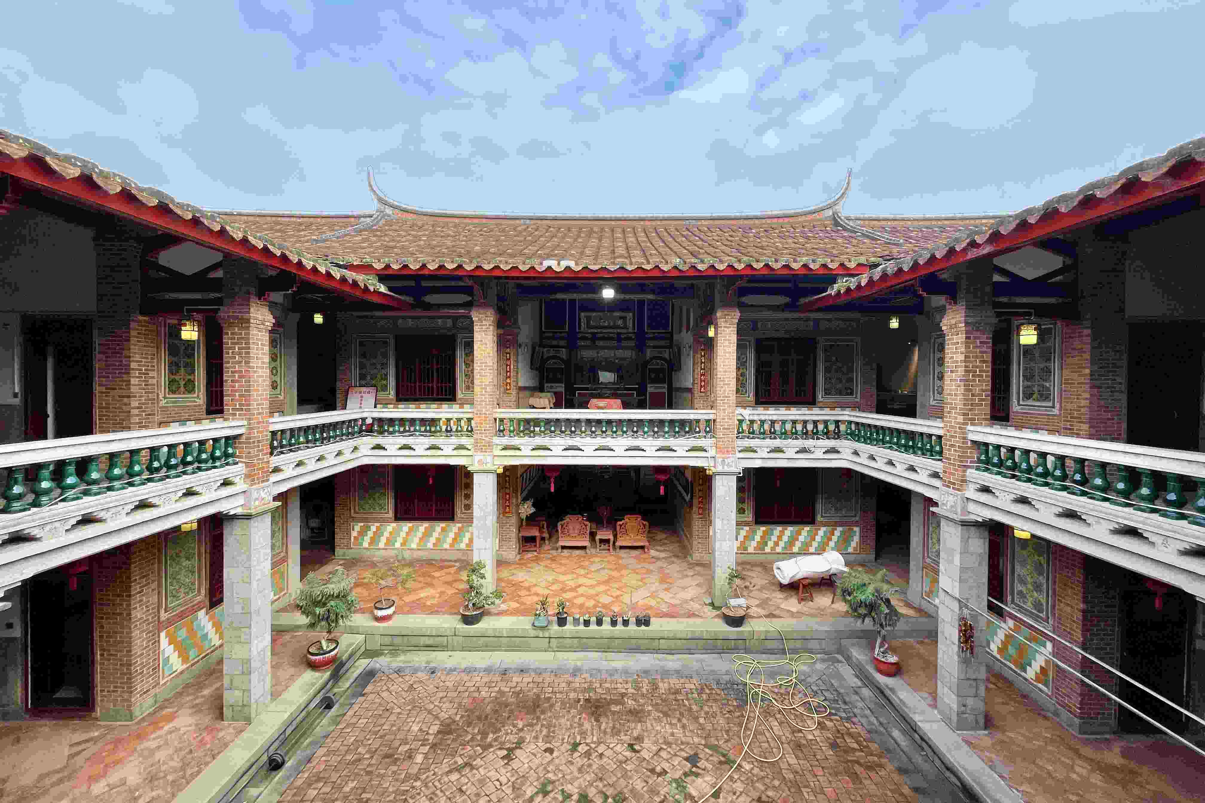 遠(yuǎn)峰厝。林瑤 攝