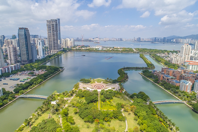 2021年5月15日，廈門，航拍筼筜湖，景色優(yōu)美。