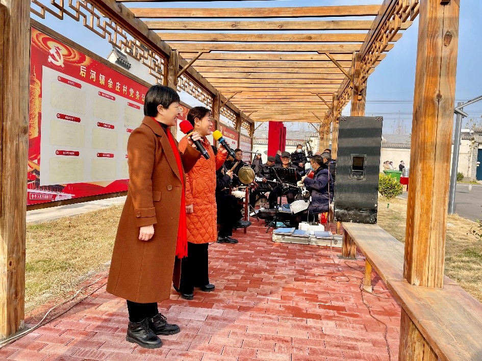 河南安陽(yáng)內(nèi)黃縣余莊村村民們正排練元宵節(jié)晚會(huì)節(jié)目。受訪者供圖