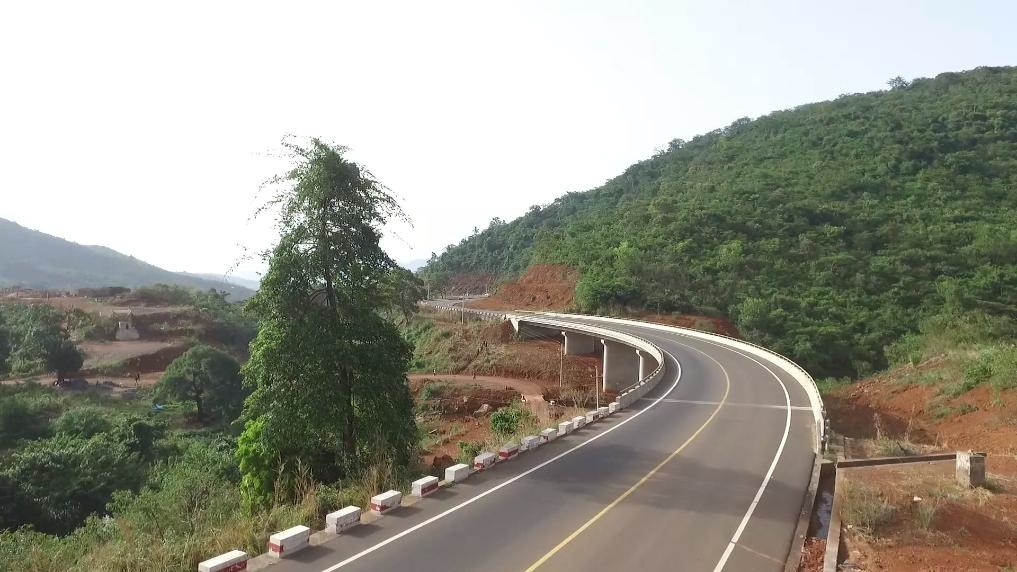 中塞友誼公路。