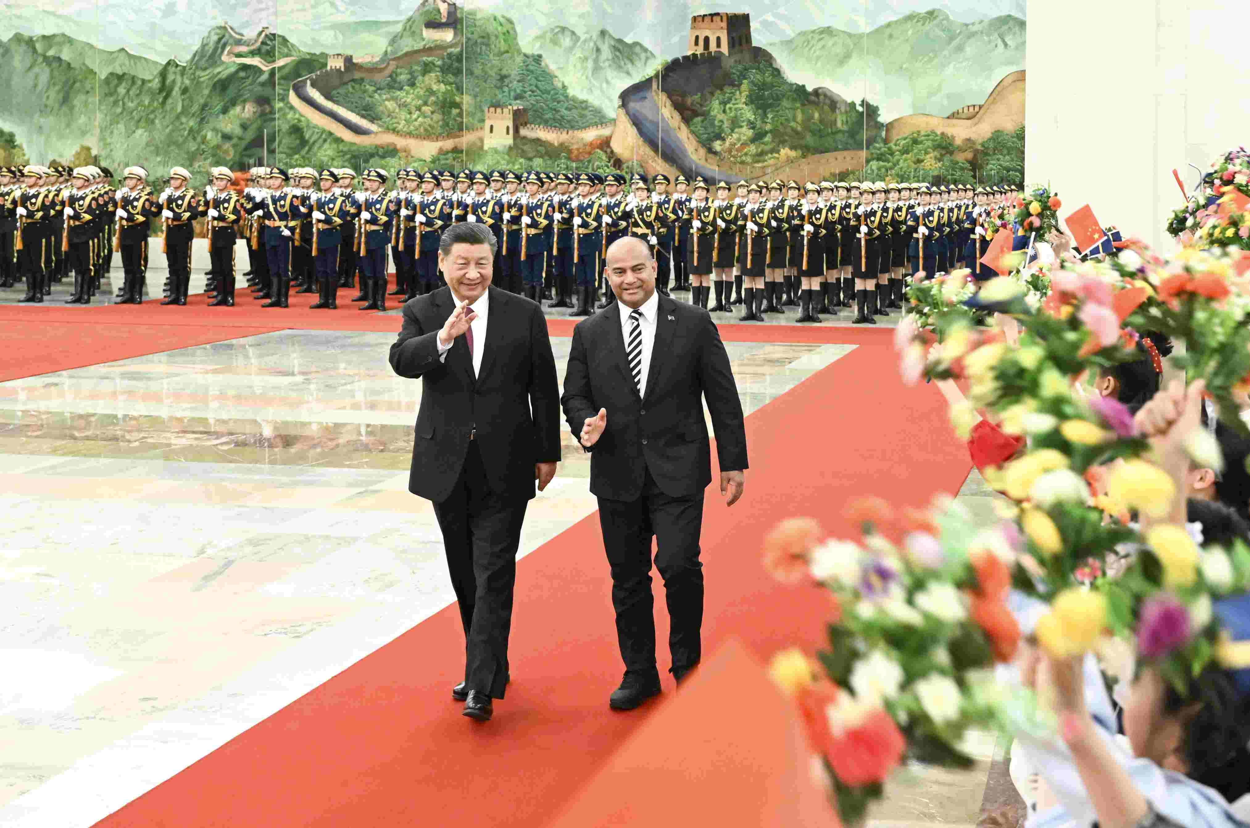 2024年3月25日，習(xí)近平主席在人民大會(huì)堂北大廳為瑙魯總統(tǒng)阿迪昂舉行歡迎儀式。