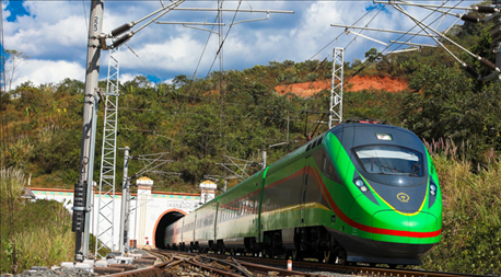 中老鐵路增開1對(duì)國際旅客列車。