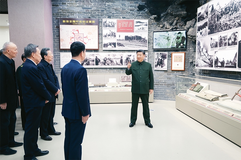 2024年2月1日至2日，中共中央總書記、國(guó)家主席、中央軍委主席習(xí)近平來到天津，看望慰問基層干部群眾。這是2日上午，習(xí)近平在平津戰(zhàn)役紀(jì)念館考察。 新華社記者 鞠鵬/攝