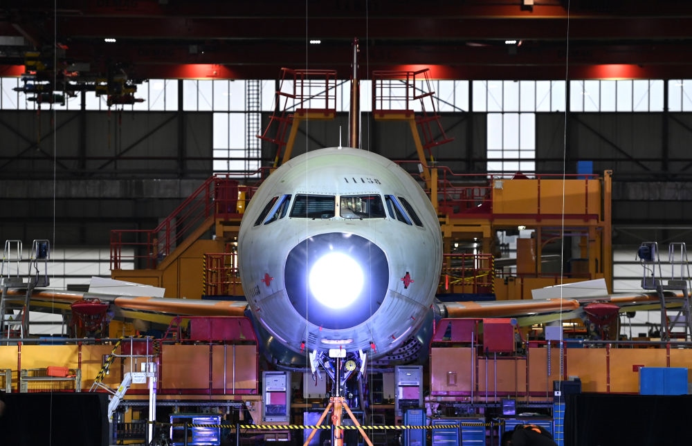 2022年11月9日，在空客天津總裝線，其首架空客A321飛機上線開始總裝。新華社記者 趙子碩 攝