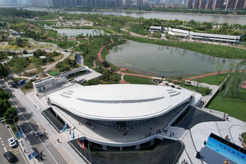 這是位于西安的中亞公園航拍畫面。新華社記者付瑞霞 攝