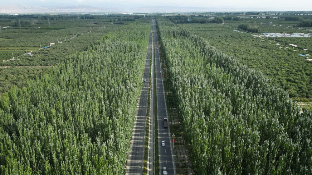 新疆柯柯牙景色（2023年9月1日攝，無人機照片）。新華社記者 李響 攝