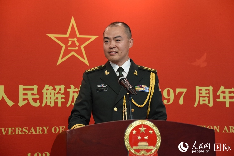 中國(guó)駐瑞典大使館副武官李珂致辭。人民網(wǎng)記者 殷淼攝