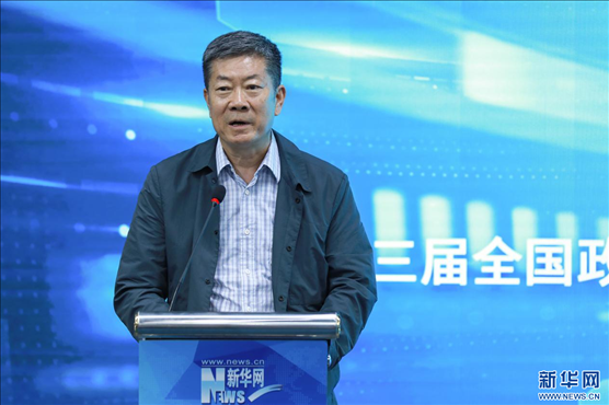 中國版權(quán)協(xié)會理事長、第十三屆全國政協(xié)文化文史和學習委員會副主任、新聞出版總署原副署長、國家版權(quán)局原副局長閻曉宏現(xiàn)場致辭