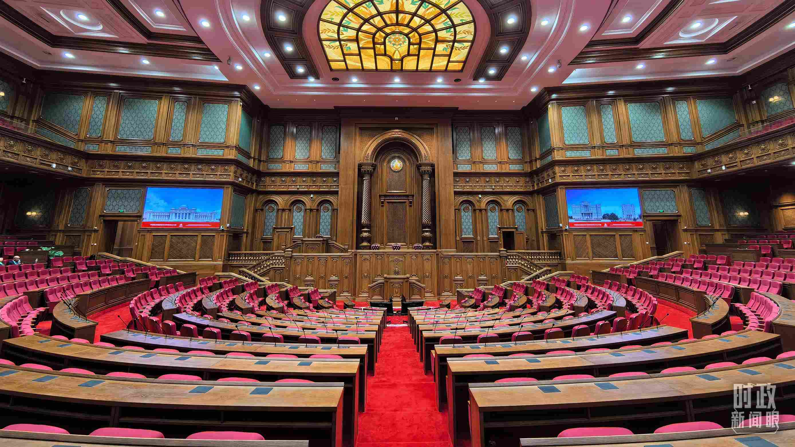 △中方援建塔議會大樓內(nèi)的聯(lián)席議會廳。（總臺央視記者陸泓宇拍攝）