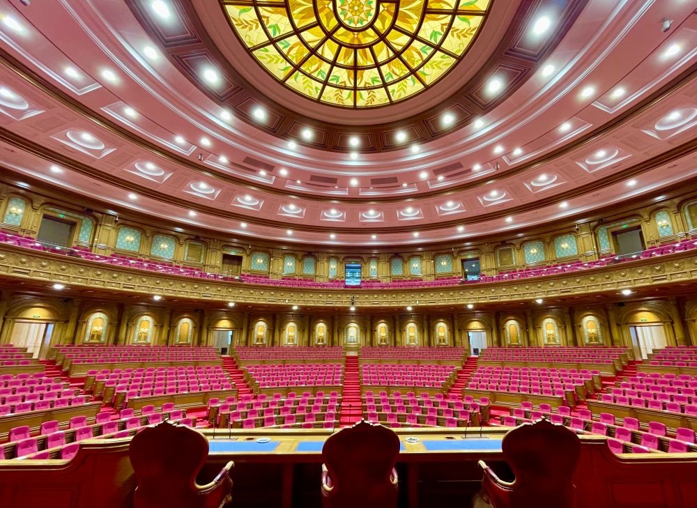這是在杜尚別拍攝的塔吉克斯坦議會(huì)大樓內(nèi)景。
