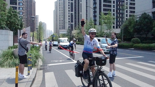 Ole Bouman的騎行之旅。校方供圖