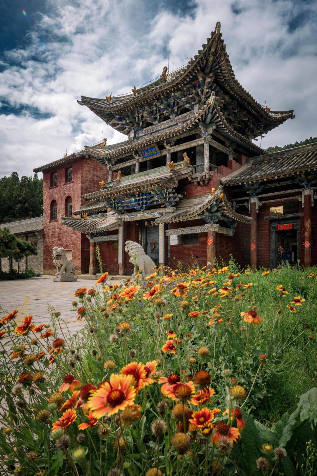 全國重點文物保護(hù)單位定林寺。蘇唐詩攝
