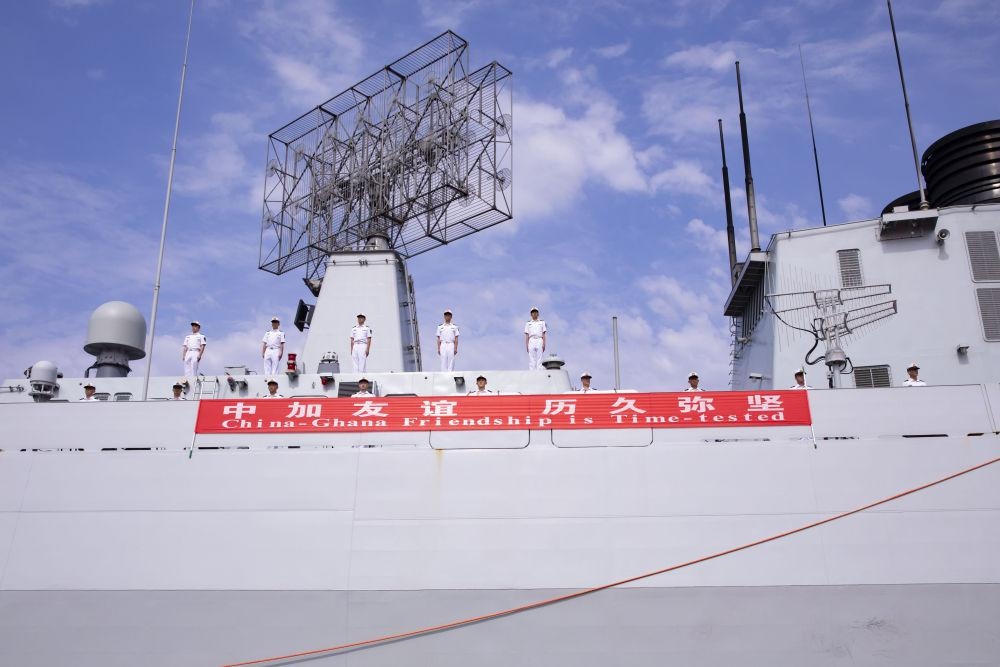 2023年6月27日，中國海軍第43批護航編隊抵達(dá)加納特馬港碼頭，開始對加納進行為期4天的友好訪問。