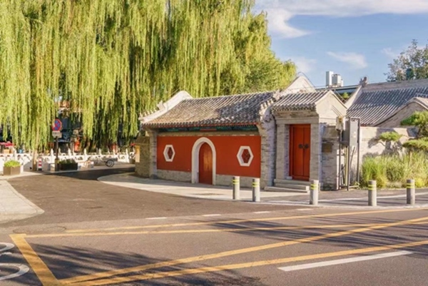 北京建筑大學(xué)古建保護(hù)與利用專業(yè)師生對北京德勝門內(nèi)大街開展空間品質(zhì)綜合提升項(xiàng)目，圖為項(xiàng)目竣工后的實(shí)景圖。校方供圖