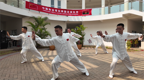 武術(shù)表演《武風(fēng)琳瑯》。內(nèi)圖大學(xué)孔子學(xué)院供圖
