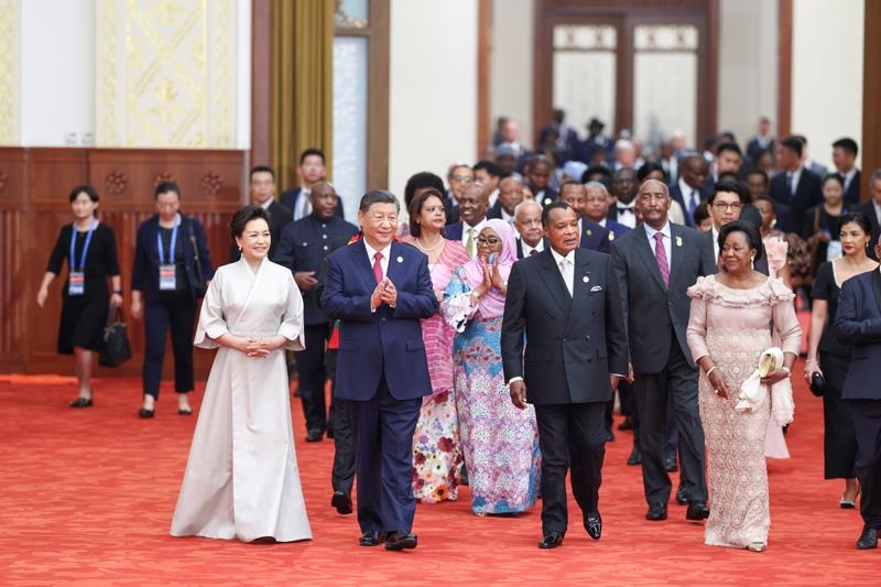 2024年9月4日晚，習(xí)近平主席和夫人彭麗媛在北京人民大會(huì)堂舉行宴會(huì)，歡迎來(lái)華出席中非合作論壇北京峰會(huì)的非方及國(guó)際貴賓。