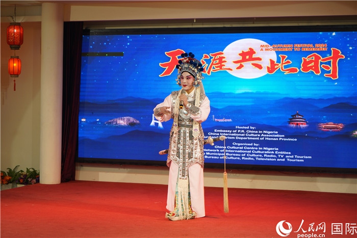 曲劇表演。人民網(wǎng)記者 姜宣攝