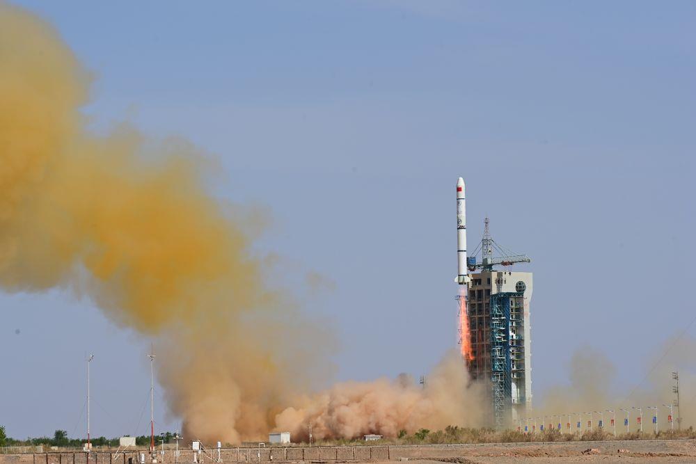 △2023年5月21日16時(shí)，我國在酒泉衛(wèi)星發(fā)射中心采用長征二號(hào)丙運(yùn)載火箭，成功發(fā)射首顆內(nèi)地與澳門合作研制的空間科學(xué)衛(wèi)星“澳門科學(xué)一號(hào)”。