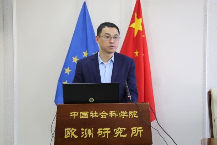 社會科學(xué)文獻(xiàn)出版社副總編輯童根興作開幕式致辭。吳迪攝