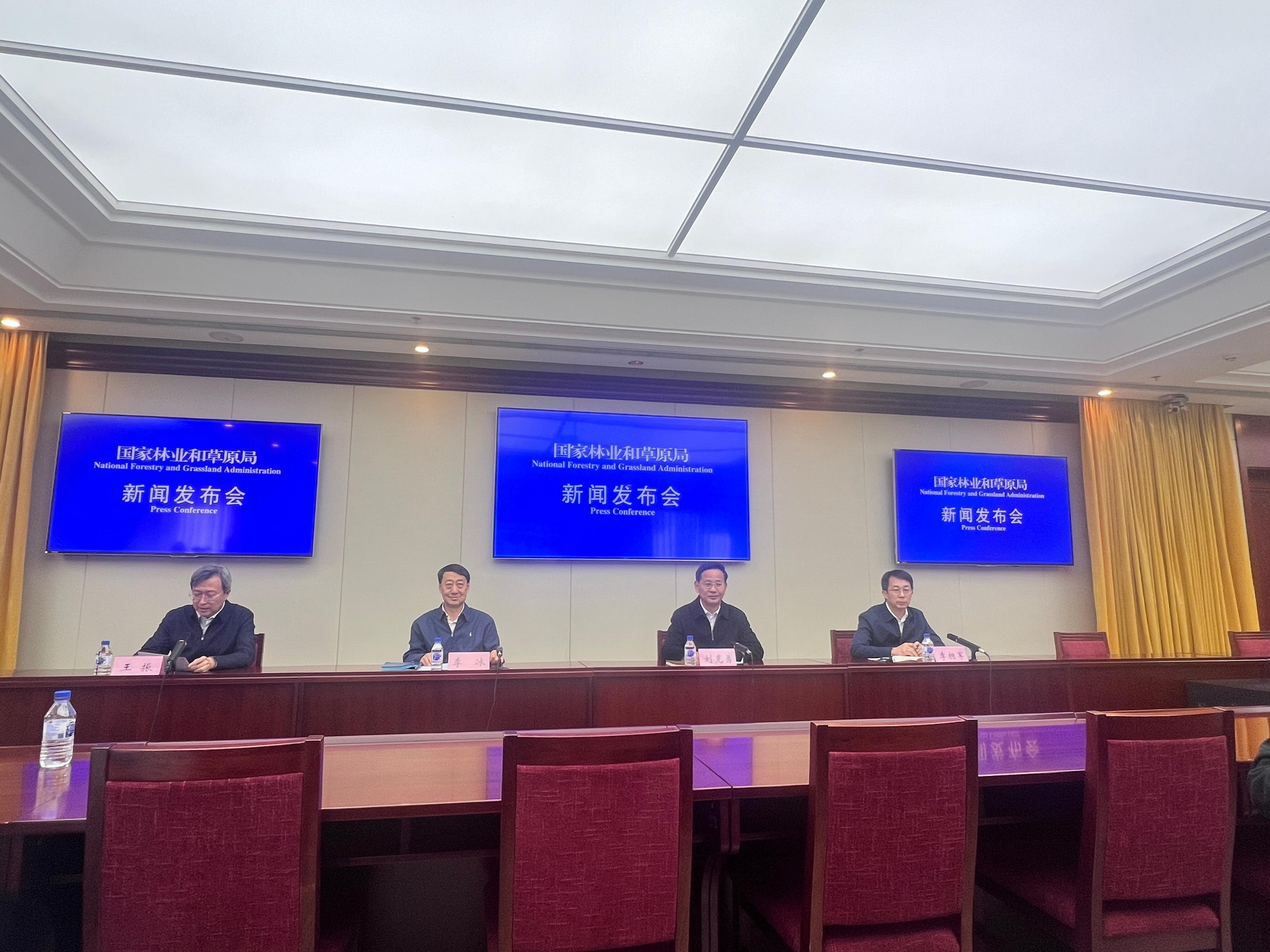 12月例行新聞發(fā)布會(huì)現(xiàn)場。人民網(wǎng) 歐陽易佳攝