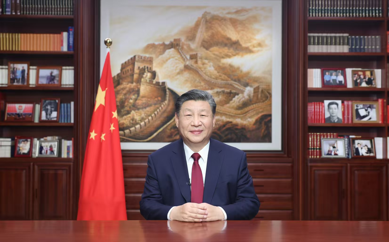 2023年12月31日，新年前夕，國家主席習(xí)近平通過中央廣播電視總臺和互聯(lián)網(wǎng)，發(fā)表二〇二四年新年賀詞。圖片來源：新華社