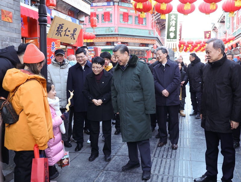 2024年2月1日，習(xí)近平總書(shū)記在天津古文化街考察。