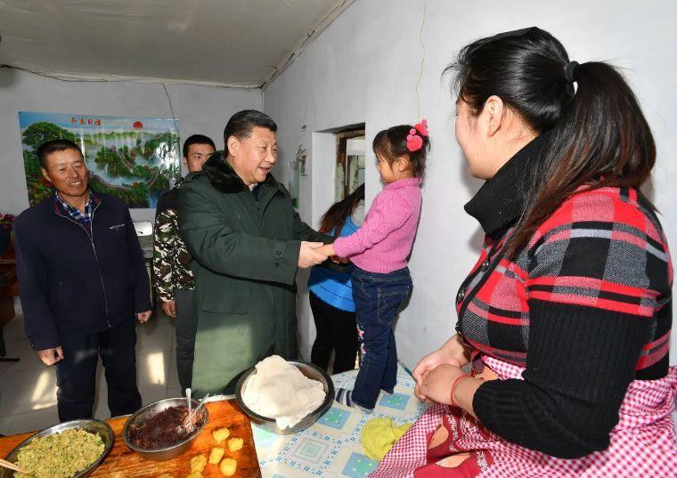 2017年1月24日，習(xí)近平總書記在河北張家口張北縣德勝村看望慰問。